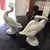Foto de um(a) Antigo Par De Esculturas De Pato Porcelana Espanhola Lladró, da categoria de Escultura. Lladró. Antigo par de esculturas, representando casal se patos, feitos à mão em porcelana artística espanhola, da famosa... Mostrado de uma perspectiva diferente. Vendido no marketplace Trésors.