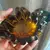 Foto de um(a) Antiguidade Cesta Decorativa Em Murano Italiano Art Deco, da categoria de Cestos e Caixas. Antiga cesta decorativa em legítimo Murano Italiano, peça feita à mão. Lindas cores. Período Art Deco. Medidas 20x19cm. Mostrado de uma perspectiva diferente. Vendido no marketplace Trésors.