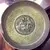 Foto de um(a) Antigo Porta Cartões Bowl Fruteirinha Em Metal Francês, da categoria de Pratos Decorativos. Antigo porta cartões, fruteirinha, em metal francês prateado, com lindo trabalho feito à mão no metal e medalhão central... Mostrado de uma perspectiva diferente. Vendido no marketplace Trésors.