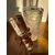 Foto de um(a) Antiga Garrafa Licoreira Cristal Francês Satiné Art Deco, da categoria de Garrafas. Antiga e grande garrafa licoreira em bloco maciço e pesado de cristal francês de excelente qualidade, lindo brilho natural e... Mostrado de uma perspectiva diferente. Vendido no marketplace Trésors.