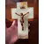 Foto de um(a) Antigo Crucifixo Cristo Em Bronze Francês Pia Batismal Ônix, da categoria de Objetos religiosos e espirituais. Antigo e raro crucifixo com recipiente para água benta, chamado antigamente de benteiro ou pia batismal. Peça francesa em... Mostrado de uma perspectiva diferente. Vendido no marketplace Trésors.