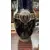Foto de um(a) Antigo Vaso Jarro Ânfora Clássico Porcelana Sarreguemines, da categoria de Vasos. Importante vaso azul artístico em porcelana francesa Sarreguemines, pintado à mão e ornamentado com bronze. Peça toda... Mostrado de uma perspectiva diferente. Vendido no marketplace Trésors.