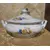 Foto de um(a) Excepcional terrina/sopeira em porcelana tcheca, da categoria de Terrinas de sopa. Lindíssima terrina vintage da renomada manufatura tcheca Epiag, uma peça clássica de porcelana branca, caracterizada por seu... Mostrado de uma perspectiva diferente. Vendido no marketplace Trésors.