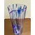 Foto de um(a) Italy Glass Antiga Jarra Vaso Em Murano Azul Art Deco, da categoria de Jarros. Antiga e super diferente jarra em Murano italiano, peça artística, feita à mão. Também pode ser usada como vaso. Medidas... Mostrado de uma perspectiva diferente. Vendido no marketplace Trésors.
