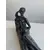 Foto de um(a) Escultura em resina preta, da categoria de Escultura. Escultura em resina preta, assinada. Leves marcas do tempo e uso. Medidas: 20x13cm. Mostrado de uma perspectiva diferente. Vendido no marketplace Trésors.