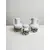 Foto de um(a) Galheteiro com 3 peças porcelana Schmidt, da categoria de Saleiros e pimenteiros. Galheteiro com 3 peças em porcelana Schmidt estampada. Perfeito estado. Medidas peça maior: 11x6,5cm. Mostrado de uma perspectiva diferente. Vendido no marketplace Trésors.