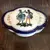Foto de um(a) Antiga Caixa Porta Jóias Porcelana Alemã Cena Galante, da categoria de Porta-Jóias. Antiga caixinha porta-joias em fina porcelana alemã, decorada com cena galante e fios de ouro. Impecável. Medidas 8x12cm. Mostrado de uma perspectiva diferente. Vendido no marketplace Trésors.