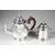 Foto de um(a) Elegante Conjunto de Chá em Metal Espessurado a Prata Estilo Art Déco - 2 pçs, da categoria de Conjuntos de café e chá. Sofisticado conjunto composto por bule e açucareiro, perfeito para colecionadores, amantes de antiguidades ou para quem... Mostrado de uma perspectiva diferente. Vendido no marketplace Trésors.