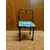 Foto de um(a) Miniatura de Cadeira em Ferro e Azulejo, Década de 2010, da categoria de Modelos e estatuetas. Miniatura de cadeira em ferro com pátina oxidada e um leve dourado, assento em azulejo azul e branco, motivo geométrico,... Mostrado de uma perspectiva diferente. Vendido no marketplace Trésors.