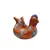 Foto de um(a) Galinha Porta Ovos em Terracota Nordestina, Motivo Floral, Década de 1980, da categoria de Outros objetos decorativos. Galinha porta ovos em terracota nordestina com decupage policromada motivo floral e vitrificada, década de 1980. A: 16 cm L:... Vendido no marketplace Trésors.