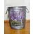 Foto de um(a) Balde em Folha de Flandres Decupage Lavanda, Década de 2000, da categoria de Cestos e Caixas. Balde em folha de flandres, duas alças e decupage de lavanda nos dois lados, década de 2000. Mede: A 26 cm Diametro: 23,5 cm... Mostrado de uma perspectiva diferente. Vendido no marketplace Trésors.