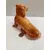 Foto de um(a) Cachorro Dachshund em Cerâmica, Década de 1940, da categoria de Modelos e estatuetas. Cachorro em cerâmica da raça dachshund na cor caramelo, década de 1940, sem marca do fabricante. A: 13 cm L: 18, 5 cm P: 8... Mostrado de uma perspectiva diferente. Vendido no marketplace Trésors.