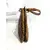 Foto de um(a) Bolsa Caramel Croco Anos 70, da categoria de Bolsas. Bolsa e alças em couro de crocodilo na cor caramelo, década de 1970. A: 22 cm L: 35 cm P: 8 cm Peso: 550 g. Mostrado de uma perspectiva diferente. Vendido no marketplace Trésors.