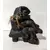 Foto de um(a) Escultura Pigmeu Anos 70, da categoria de Escultura. Escultura africana da região de camarões, conhecidos popularmente como pigmeus. Peça original em cerâmica com a cabeça... Mostrado de uma perspectiva diferente. Vendido no marketplace Trésors.