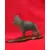Foto de um(a) Escultura 2d Pastor Alemão em Alumínio, Década de 1970, da categoria de Escultura. Escultura 2d em alumínio com pátina bronze, relevos em dourado, base feita de fatia de tronco envernizada, década de 1970.A:... Mostrado de uma perspectiva diferente. Vendido no marketplace Trésors.