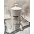 Foto de um(a) Bule Nescafé Porcelana Pozzani 70'S, da categoria de Bules. Bule de café em porcelana branca com a marca da nescafé em marrom, década de 1970 marca do fabricante: pozzani, peça... Mostrado de uma perspectiva diferente. Vendido no marketplace Trésors.
