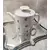 Foto de um(a) Bule de Leite Miosótis Anos 70, da categoria de Leiteira. Bule de leite em porcelana branca com miosótis em azul cobalto, década de 1970, sem marca do fabricante. A: 14 cm /... Mostrado de uma perspectiva diferente. Vendido no marketplace Trésors.