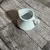 Foto de um(a) Cremeirinha Porcelana Branca, Década de 2000, da categoria de Cremeiras. Cremeira em porcelana branca lisa, década de 2000 marca: porcelain china, procedência chinesa A: 6,5cm L alça até o bico:... Mostrado de uma perspectiva diferente. Vendido no marketplace Trésors.