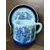 Foto de um(a) Conjunto Monte Sião anos 70, da categoria de Xícaras. Xícara em porcelana com cena galante na cor azul cobalto dos anos de 1970. Porcelana monte sião minas gerais A da xícara: 8... Mostrado de uma perspectiva diferente. Vendido no marketplace Trésors.
