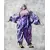Foto de um(a) Pierrot em Resina, Década de 1980, da categoria de Modelos e estatuetas. Pierrô em resina com roupa em cetim roxo e lilás, gola de tule rosa, lilás e branco. Corpo em tecido com enchimento, década... Mostrado de uma perspectiva diferente. Vendido no marketplace Trésors.