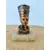 Foto de um(a) Escultura Nefertiti, Década de 1970, da categoria de Escultura. Nefertiti: escultura em cobre maciço com base em mármore. Comprada no cairo na década de 1970. A: 9,5 cm / L: 3,5 cm / P: 6... Mostrado de uma perspectiva diferente. Vendido no marketplace Trésors.