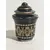 Foto de um(a) Mini Frasco Grego 80'S, da categoria de Garrafas, potes e jarros. Miniatura de um frasco grego com tampa e filetado com ouro 24k, na cor azul cobalto e motivo floral grego. A: 5 cm... Mostrado de uma perspectiva diferente. Vendido no marketplace Trésors.