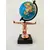Foto de um(a) Globo Terrestre Arms, da categoria de Globos. O pensador cobre globo terrestre o pesandor em porcelana cobre e base em madeira ebanizada A: 26,5cmD: 9,5cm Base: 9 x 11... Mostrado de uma perspectiva diferente. Vendido no marketplace Trésors.