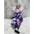 Foto de um(a) Pierrot em Resina, Década de 1980, da categoria de Modelos e estatuetas. Pierrô em resina com roupa em cetim roxo e lilás, gola de tule rosa, lilás e branco. Corpo em tecido com enchimento, década... Mostrado de uma perspectiva diferente. Vendido no marketplace Trésors.