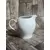 Foto de um(a) Cremeira Porcelana Branca, Década de 1970, da categoria de Cremeiras. Cremeira em porcelana branca lisa, década de 1970 sem marca do fabricante A: 9,5cm L alça até o bico: 12cm D: 8,5cm. Mostrado de uma perspectiva diferente. Vendido no marketplace Trésors.