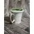 Foto de um(a) Cremeira Porcelana Le Gourmet Italy Style, Década de 2000, da categoria de Cremeiras. Cremeira em porcelana branca canelada na horizontal e porcelana verde militar na parte interna, década de 2000 le gourmet,... Mostrado de uma perspectiva diferente. Vendido no marketplace Trésors.