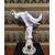 Foto de um(a) Divino Espírito Santo em Madeira, da categoria de Objetos religiosos e espirituais. Divino Espírito Santo em madeira e cerâmica com coroa em metal dourado e pedras azuis. Base com arabescos em latão oxidado e... Mostrado de uma perspectiva diferente. Vendido no marketplace Trésors.