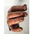Foto de um(a) Escultura Hand, da categoria de Escultura. Escultura de mão em resina com pintura envelhecida e base em madeira. Peça única pelo designer marcelus ribas. A: 36... Mostrado de uma perspectiva diferente. Vendido no marketplace Trésors.