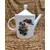 Foto de um(a) Bule Porcelana Steatita com Estampa Floral Policromada, Década de 1970, da categoria de Bules. Bule porcelana steatita com estampa floral policromada, decada de 1970. A: 21,5 cm / L: 13 cm / C do bico até a alça: 23,5... Mostrado de uma perspectiva diferente. Vendido no marketplace Trésors.