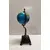 Foto de um(a) Globo Terrestre Robalo e Imbuia, Peça Única, da categoria de Globos. Globo terrestres de mesa: base em imbuia com pés de garra, tendo como haste um robalo em latão com pátina bronze. Globo... Mostrado de uma perspectiva diferente. Vendido no marketplace Trésors.