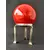 Foto de um(a) Esfera Red Anos 90, da categoria de Outros objetos decorativos. Esfera em cerâmica na cor vermelha, década de 1990.Diametro: 13 cm / peso 378 g Suporte em latão com banho de níquel:... Mostrado de uma perspectiva diferente. Vendido no marketplace Trésors.