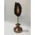 Foto de um(a) Escultura Ágata e Folha de Ouro, da categoria de Escultura. Escultura em ágata marrom com folheação em ouro, haste em ferro e base torneada em madeira, ano 2022 pega única pelo... Mostrado de uma perspectiva diferente. Vendido no marketplace Trésors.