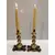 Foto de um(a) Par de Castiçais Indiano em Resina, da categoria de Castiçais. Par de castiçais latão polido indianos com base em resina com detalhes em dourado. **não acompanham as velas**A: 5 cm /... Mostrado de uma perspectiva diferente. Vendido no marketplace Trésors.