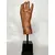Foto de um(a) Escultura Hand, da categoria de Escultura. Escultura de mão em resina com pintura envelhecida e base em madeira. Peça única pelo designer marcelus ribas. A: 36... Mostrado de uma perspectiva diferente. Vendido no marketplace Trésors.