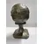 Foto de um(a) Escultura Caveira Skull Resina e Latão, Peça Única, da categoria de Escultura. Escultura caveira: crânio em resina e base em latão. Ambos com patina bronze envelhecida. Peça única pelo designer marcelus... Mostrado de uma perspectiva diferente. Vendido no marketplace Trésors.