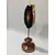 Foto de um(a) Escultura Ágata e Folha de Ouro, da categoria de Escultura. Escultura em ágata marrom com folheação em ouro, haste em ferro e base torneada em madeira, ano 2022 pega única pelo... Mostrado de uma perspectiva diferente. Vendido no marketplace Trésors.