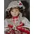 Foto de um(a) Bonequinha de Porcelana, Década de 1990, da categoria de Bonecas. Pequena boneca de porcelana com vestimentas original. Peça colecionável dos anos 1990. A: 12,5 cm L: 5 cm P: 3,5 cm peso:... Mostrado de uma perspectiva diferente. Vendido no marketplace Trésors.