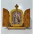 Foto de um(a) Oratório de Mesa com Imagem Barroca Santana e Virgem Maria, Década de 1990, da categoria de Objetos religiosos e espirituais. Oratório de mesa com imagem barroca da santana e a virgem maria, todo em madeira policromada com portas em relevo e... Mostrado de uma perspectiva diferente. Vendido no marketplace Trésors.