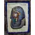 Foto de um(a) Papiro Tutankhamon Anos 80, da categoria de Pinturas. Papiro com imagem do faraó tutankhamon ou tutancâmon comprado no cairo durante a década de 1980. *** não acompanha moldura... Mostrado de uma perspectiva diferente. Vendido no marketplace Trésors.