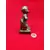 Foto de um(a) Pequena Escultura Menino em Antimônio, Década de 1940, da categoria de Escultura. Pequena escultura de mesa em antimônio com pátina bronze, decada de 1940. A: 13,5 cm L: 6 cm P: 4 cm Base: 5,8 x 5 cm Peso:... Mostrado de uma perspectiva diferente. Vendido no marketplace Trésors.