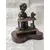 Foto de um(a) Escultura em Resina Com Banho de Latão, Década de 1990, da categoria de Escultura. Escultura de mesa de resina com banho de latão envelhecido, base orgânica em madeira de imbuia. Bem comum nos anos 1990 e o... Mostrado de uma perspectiva diferente. Vendido no marketplace Trésors.