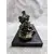 Foto de um(a) Escultura em Resina Italiana, Década de 1990, da categoria de Escultura. Escultura retratando quatro meninas em resina italiana com pátina bronze oxidada, base em madeira ebanizada e marmorizada.... Mostrado de uma perspectiva diferente. Vendido no marketplace Trésors.