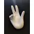 Foto de um(a) Base Mãos Anos 2000, da categoria de Outros objetos decorativos. Mini mãos em porcelana branca, usadas como base A: 4,7 cm L: 7,4 cm P: 5 cm peso: 60 g cada. Mostrado de uma perspectiva diferente. Vendido no marketplace Trésors.