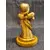 Foto de um(a) Pequeno Anjo em Resina Italiana, Década de 1980, da categoria de Modelos e estatuetas. Pequeno anjo em resina italiana com acabamento dourado, base em madeira, década de 1980 A: 15 cm L: 6 cm P: 3,5 cm Diâmetro... Mostrado de uma perspectiva diferente. Vendido no marketplace Trésors.