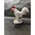 Foto de um(a) Galo em Porcelana Branca, Década de 1960, da categoria de Modelos e estatuetas. Galo em porcelana branca com policromia nos detalhes. Sem marca do fabricante, década de 1960. A: 10 / L: 5 cm / P: 11 cm... Mostrado de uma perspectiva diferente. Vendido no marketplace Trésors.
