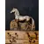 Foto de um(a) Cabideiro Cavalinho em Madeira de Demolição, da categoria de Cabideiros e porta-chapéus. Cabideiro de madeira de demolição com cavalo em resina com pátina prata e fundo amadeirado, com quatro ganchos em ferro com... Mostrado de uma perspectiva diferente. Vendido no marketplace Trésors.